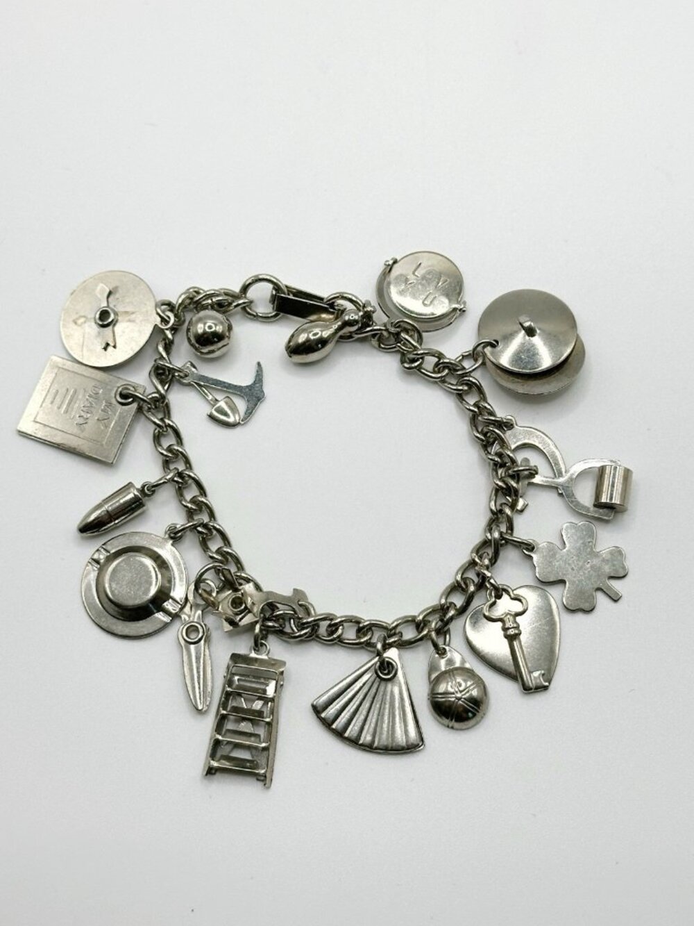 VINTAGE 1950'S 7" SILVERTONE METAL MECHANICAL CHARM BRACELET 18 CHARMS